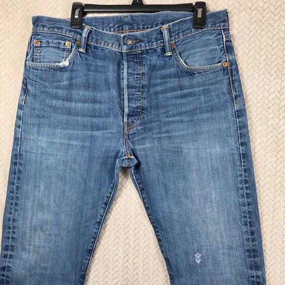Levi’s 501 Jeans Mens 36x32 Blue Button Fly Straight Leg Denim Casual Minimalist - Picture 3 of 13
